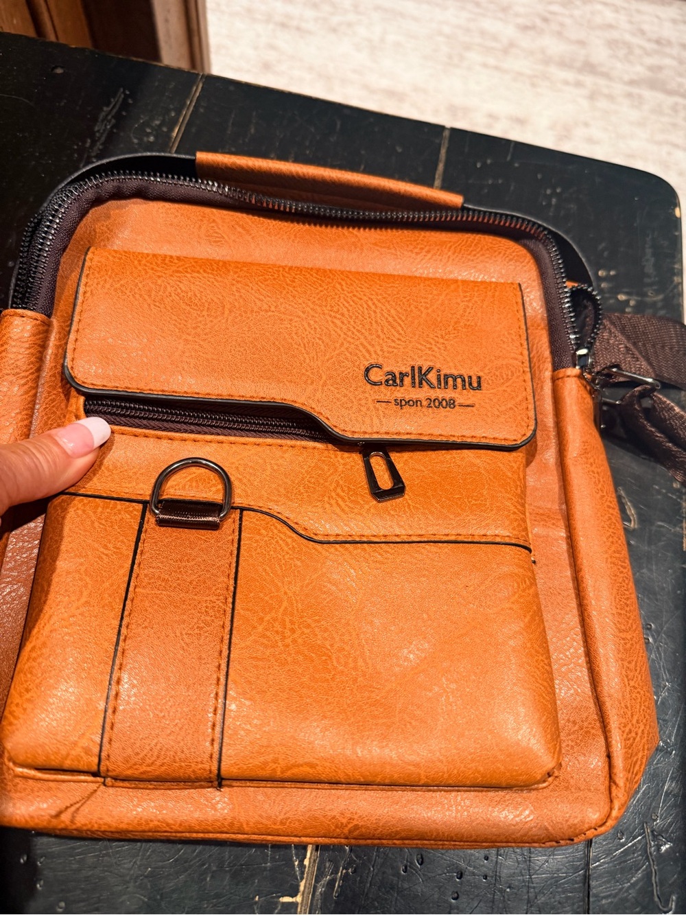 Crossbody Bag in Tan Leatherette